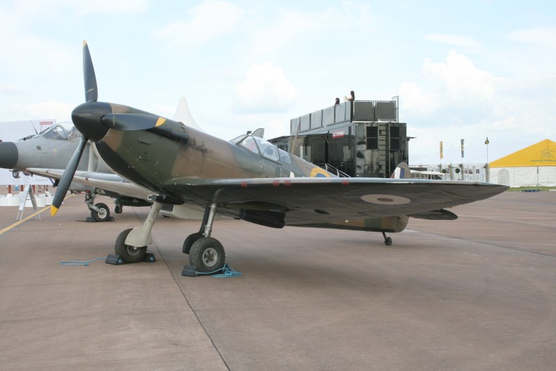 http://www.flankers-site.co.uk/fairford%202012/fairford%2020.jpg