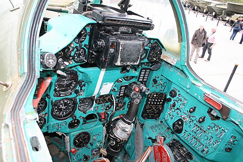 Cockpit Russian 80