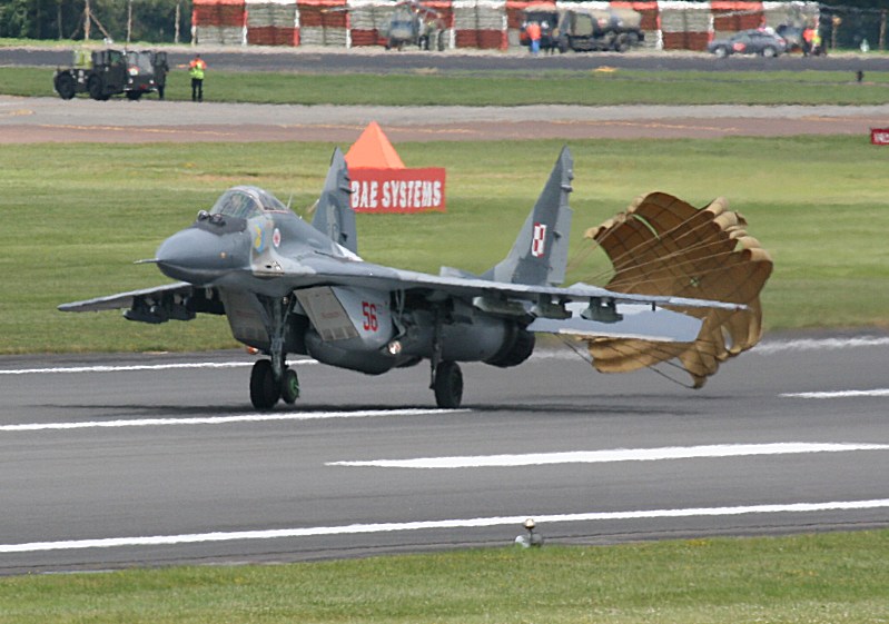 mig-29_doors_002.jpg