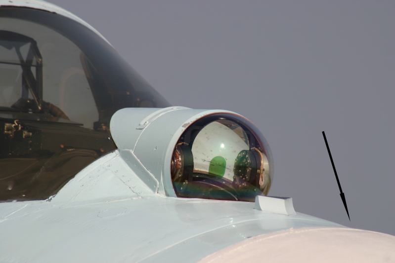 su-27%20radome%20kink%2001.jpg