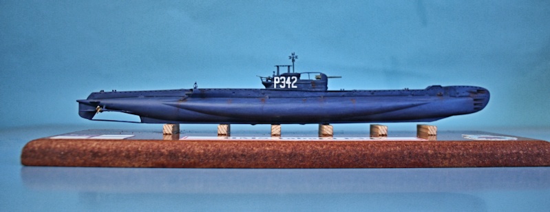 Submarine resin kit of U class III British sub 2WW 1/350 scale 