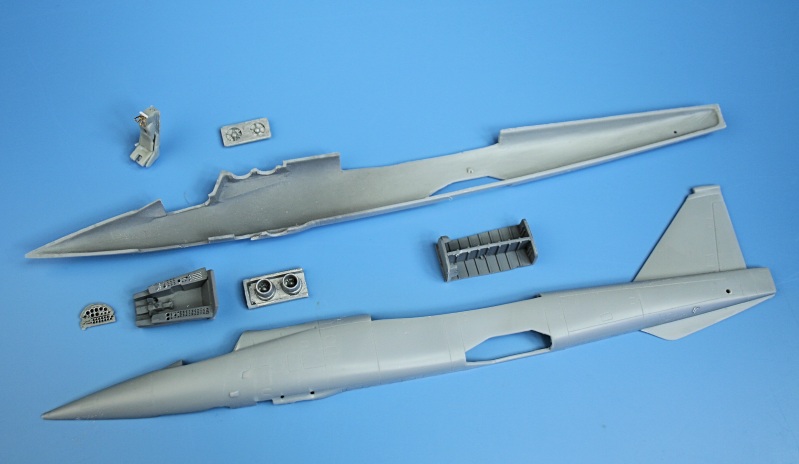 1//72 A/&A VJ 101C-X2 Supersonic-capable VTOL fighter plastic kit