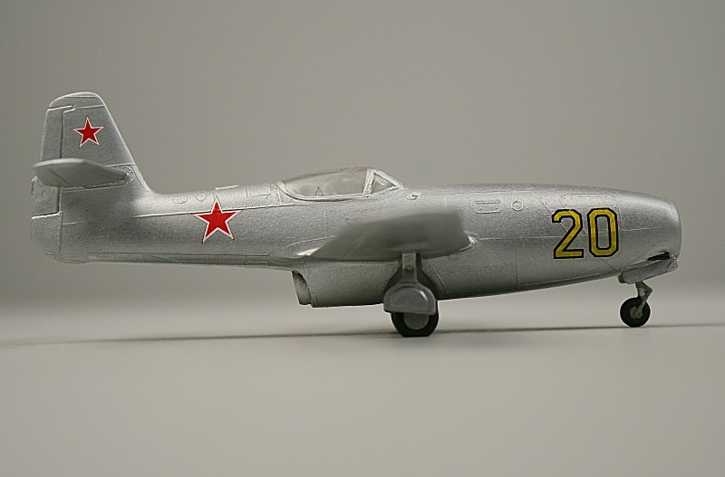 yak-23_02.jpg