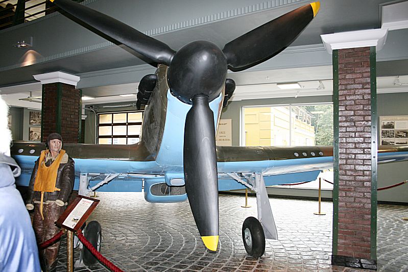 http://www.flankers-site.co.uk/moscow_2009_files/hurricane_007.jpg